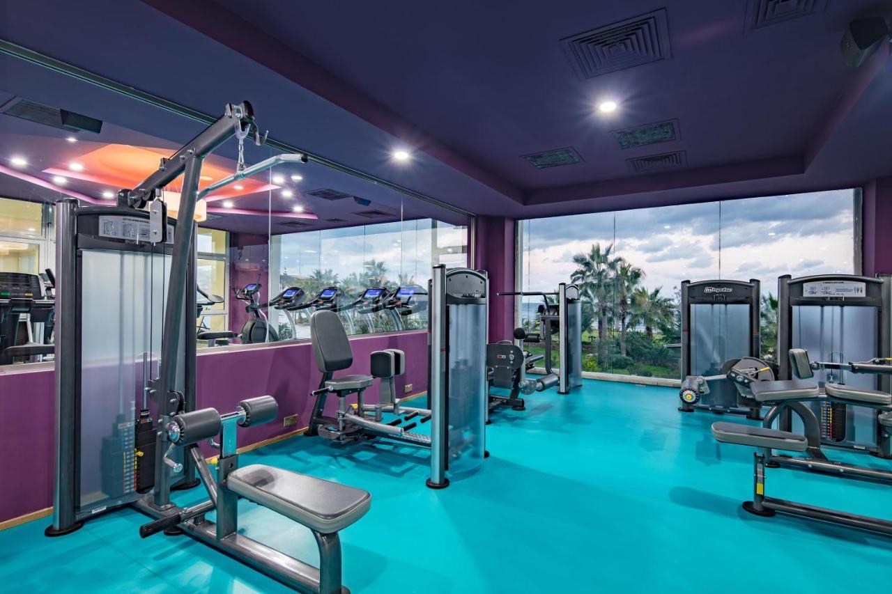 Acapulco Resort Hotel Agios Epiktitos ภายนอก รูปภาพ The gym at the hotel